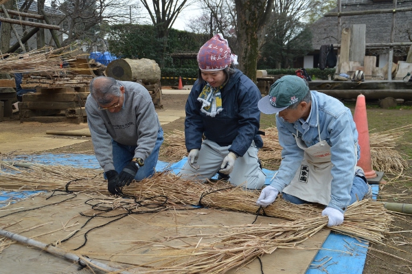 次大夫堀公園民家園で「茅葺き体験」が行われました！