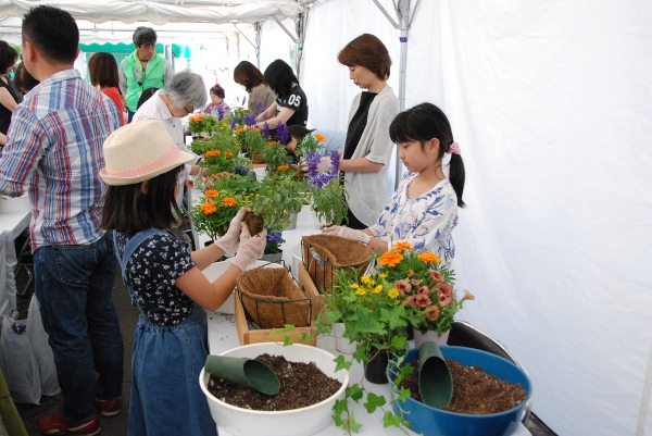 花とみどりあふれるガーデニングフェア開催中！