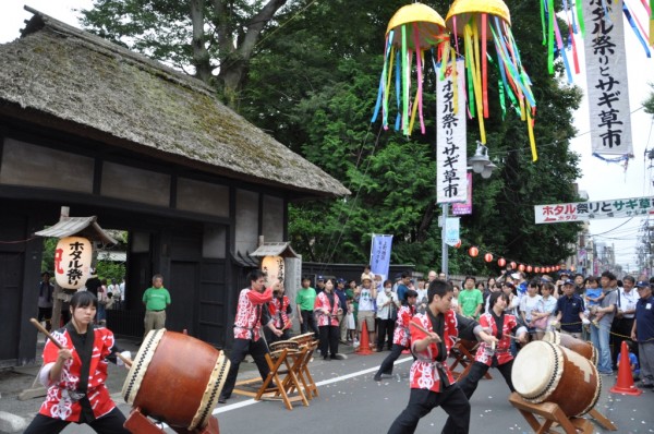 せたがや ホタル 祭り と サギ 草 市