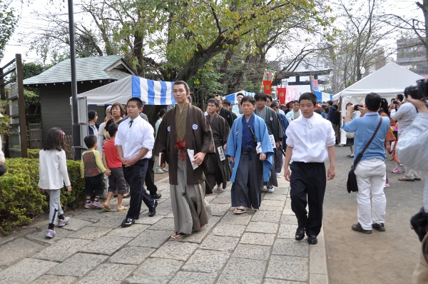 吉田松陰や奇兵隊が松陰神社周辺の商店街を練り歩く！