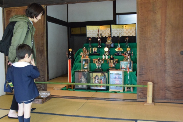 大正から昭和にかけての五月人形がズラリ | iTSCOMch | イッツコム 