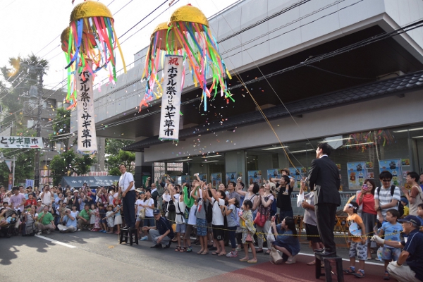 せたがや ホタル 祭り と サギ 草 市