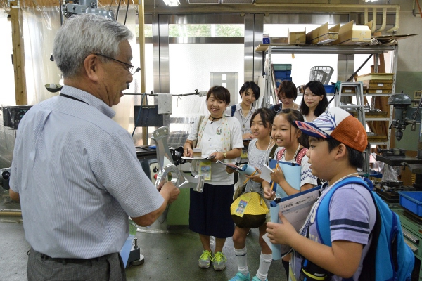 小学生が桜新町地区準工業地域の魅力を取材！