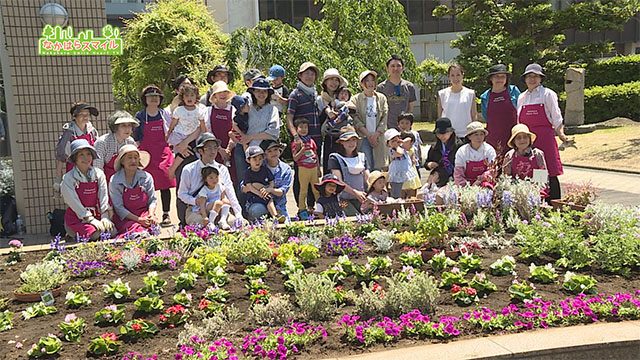 親子で花植え体験！