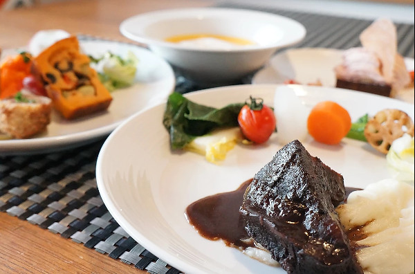 02 牛ほほ肉