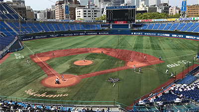 横浜スタジアムから実況生中継！